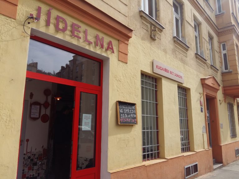 Zelení podpořili Jídelnu Kuchařek bez domova