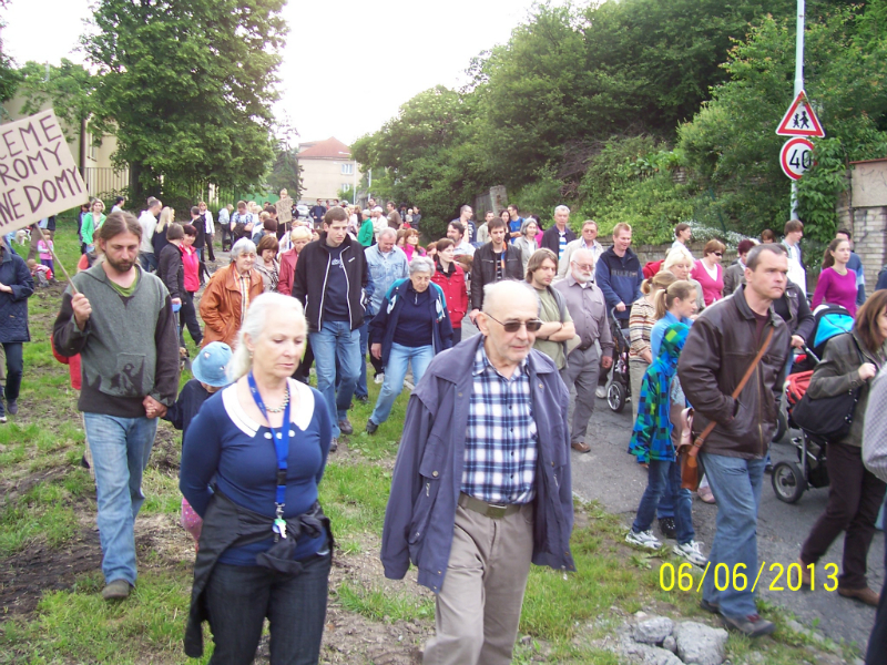 Demonstrace proti výstavbě Na pláni (6. 6. 2013)
