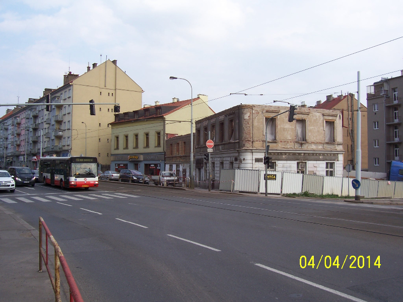 Pohled přes Plzeňskou (autor: Drahomír Bárta, 4. 4. 2014)