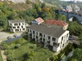 Předimenzované bytové domy Semmering zastiňují krásné původní domy (zdroj: JRD.cz)