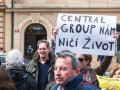 Demonstrace před jednáním zastupitelstva (14. 4. 2016)
